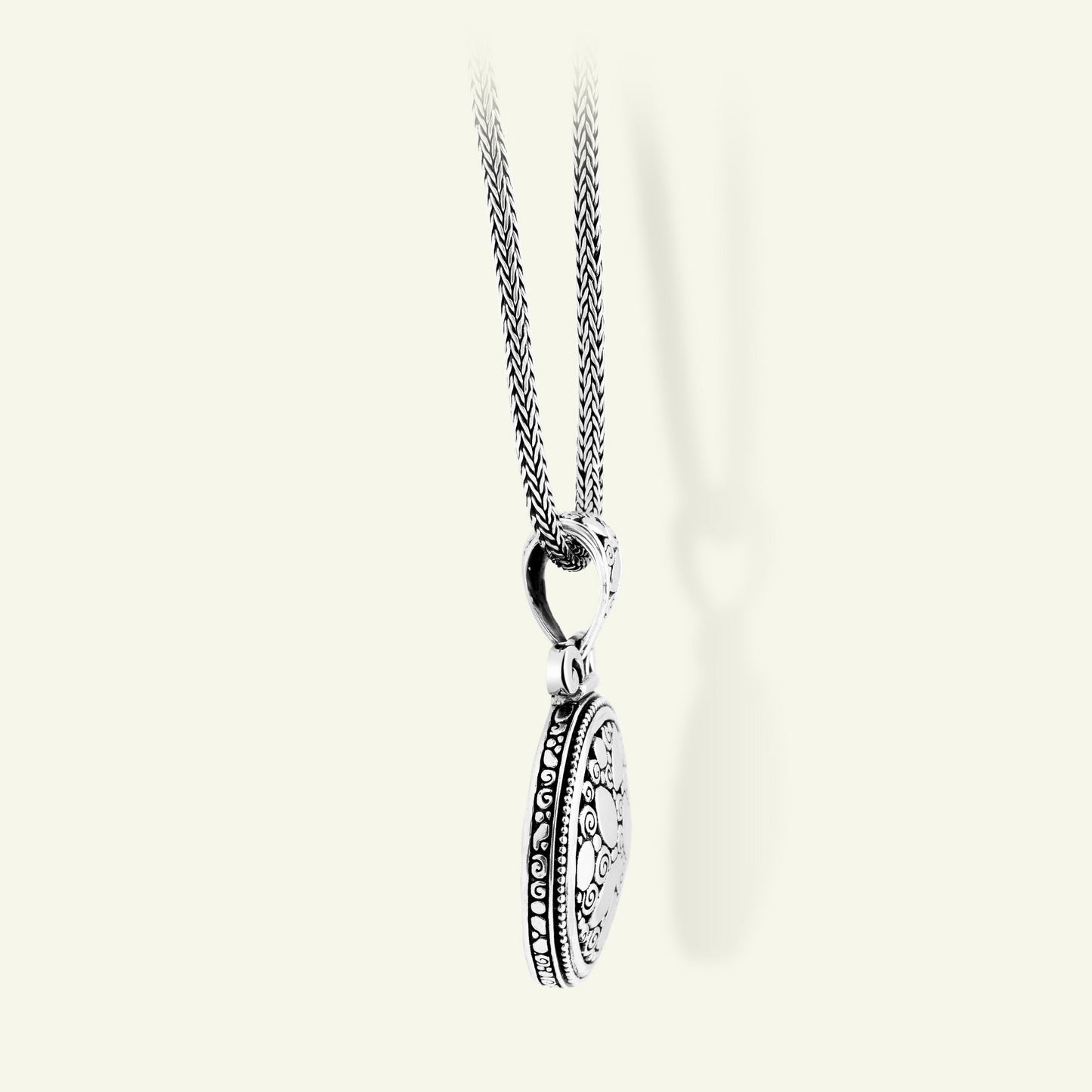 Elegant Sterling Silver Filigree Round Pendant Necklace